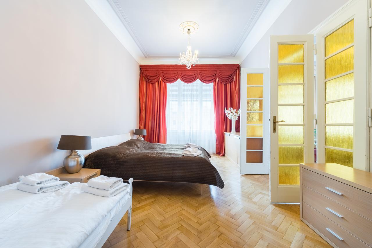 Wenceslas Square Apartment Prague Ngoại thất bức ảnh