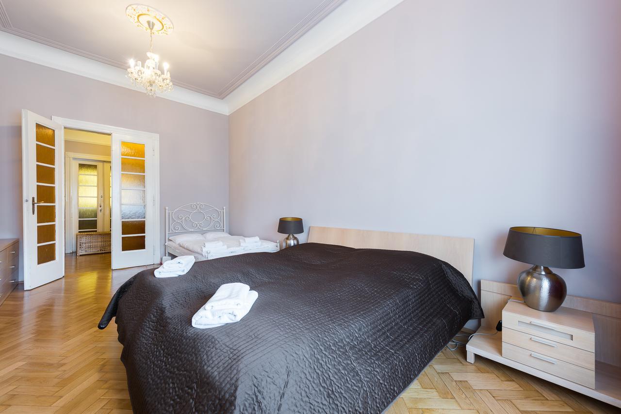 Wenceslas Square Apartment Prague Ngoại thất bức ảnh